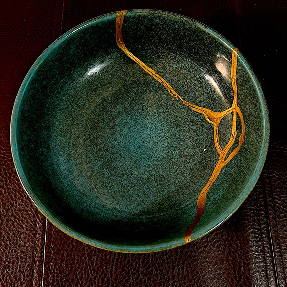 Green Ceramic Bowl with Gold Accents bowl - Picture 1 of 3